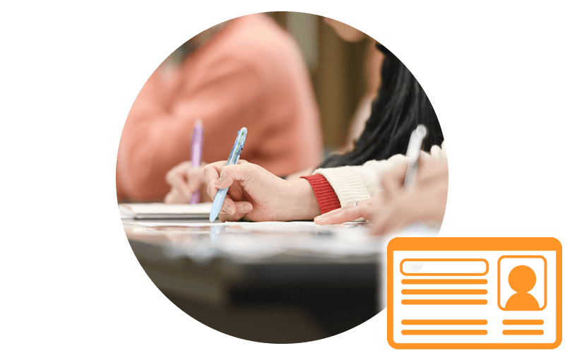 働きながら資格を取得できる！